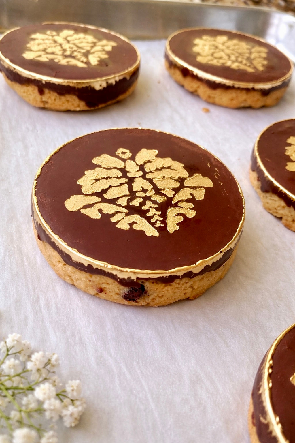 Mother’s Day Luxe Cookie Gift Boxes – The Gilded Garden Collection ( 6 Cookies)